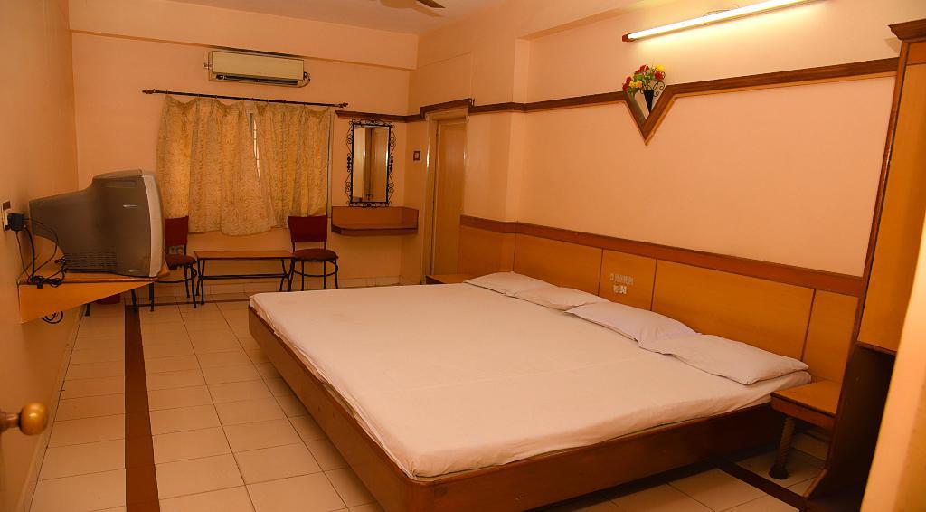 Hotel Vishnu Residency Visakhapatnam Zewnętrze zdjęcie